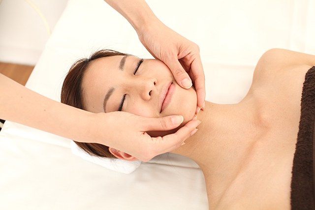 小顔矯正はなぜ小顔に！？